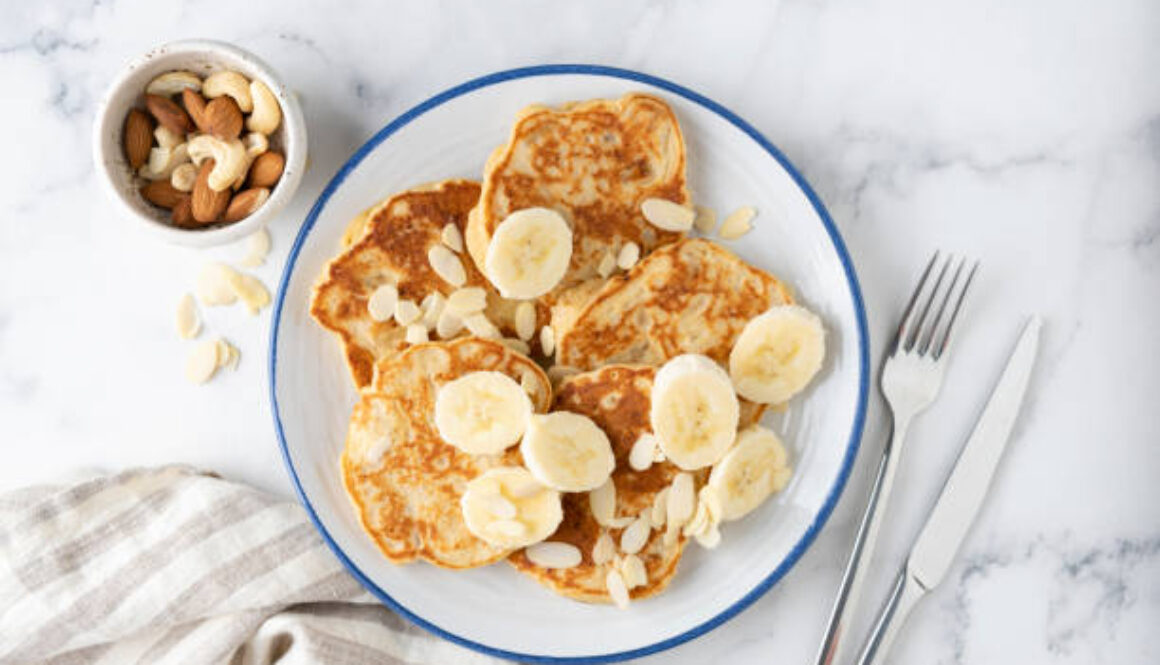 Healthy Oatmeal & Banana Pancakes