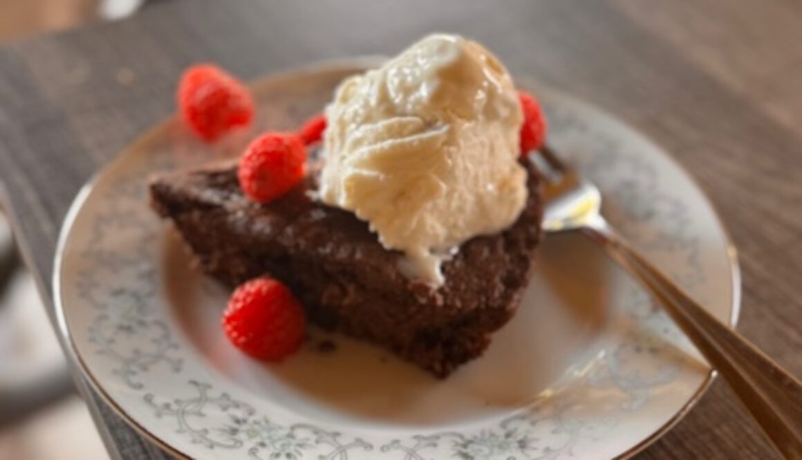 Golden Whisk Oreo Skillet Brownie Bake